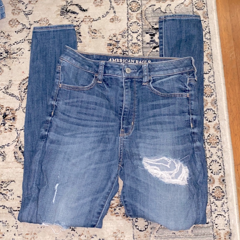 American Eagle super high rise jegging, dark wash, distressed, size 6